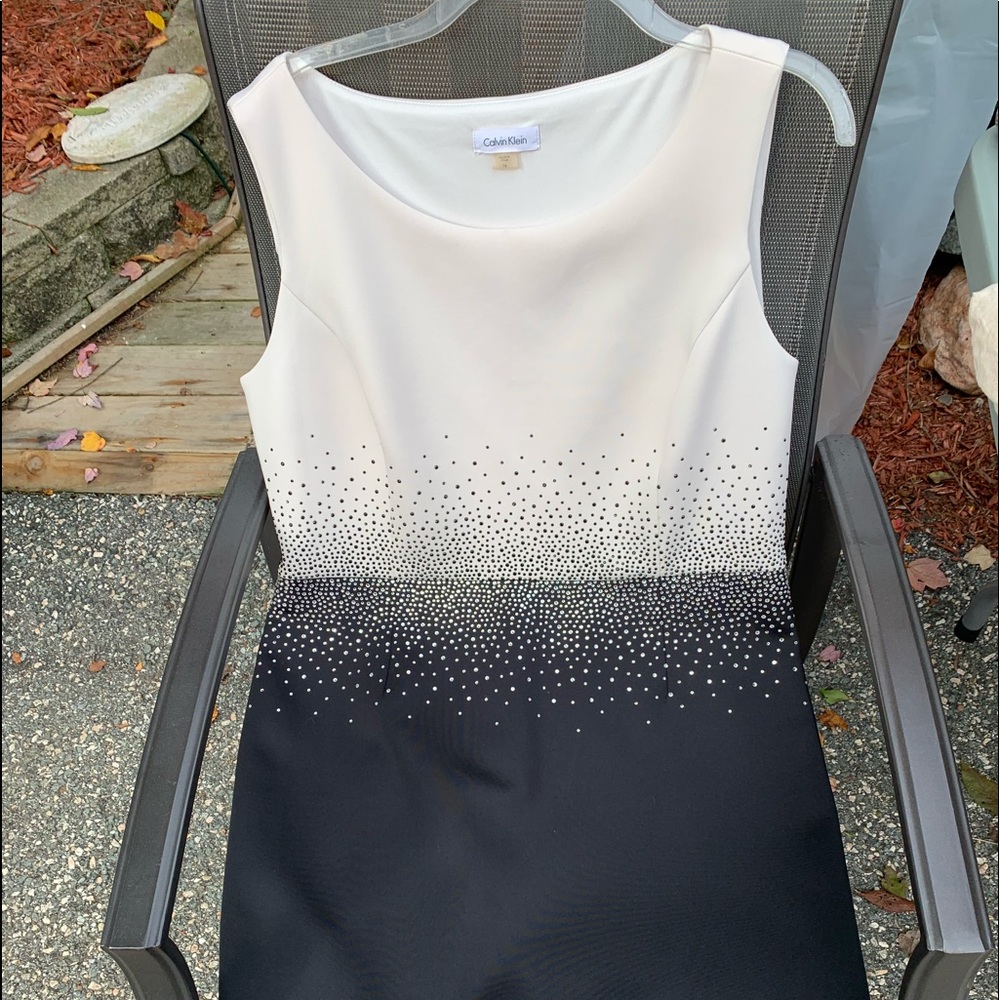 waist area silver/sparkles beautiful holiday dress